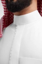 ⁦ثوب , زخرفات , كريمي , رجالي⁩ - الصورة ⁦5⁩