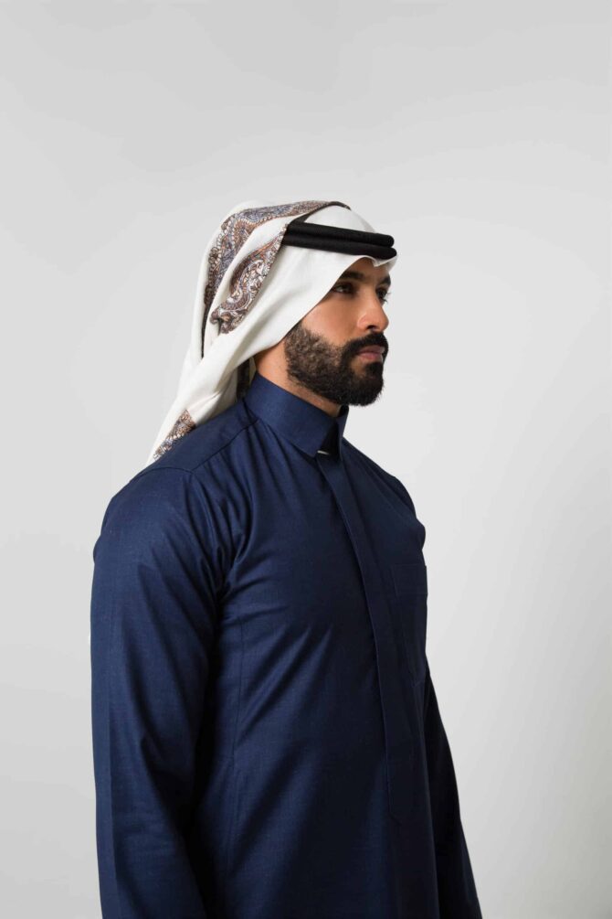 ⁦شماغ كشميري، كريمي مع بني⁩ - الصورة ⁦3⁩
