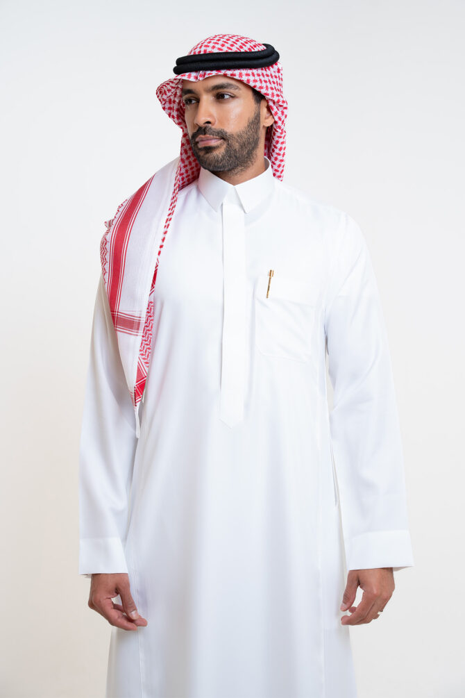 ⁦ثوب فاخر سميراميس كريمي, ياقة قلاب⁩ - الصورة ⁦3⁩