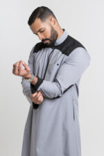 ⁦ثوب رجالي ري ثوب رمادي مع أسود⁩ - الصورة ⁦3⁩