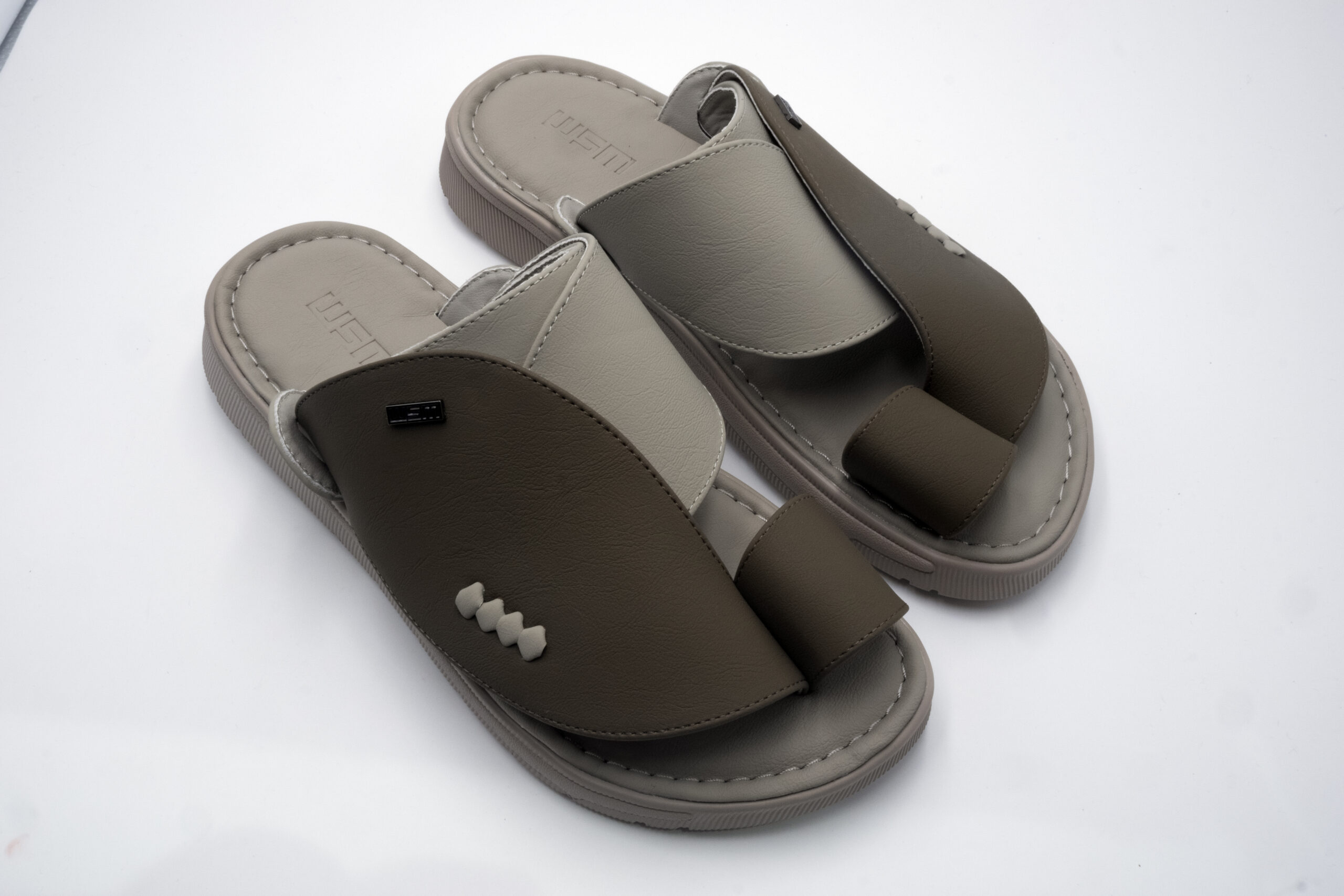 W04001 OLIVE BEIGE-1 نعل شرقي رجالي زيتوني وبيج من الشياكة - الصورة 1
