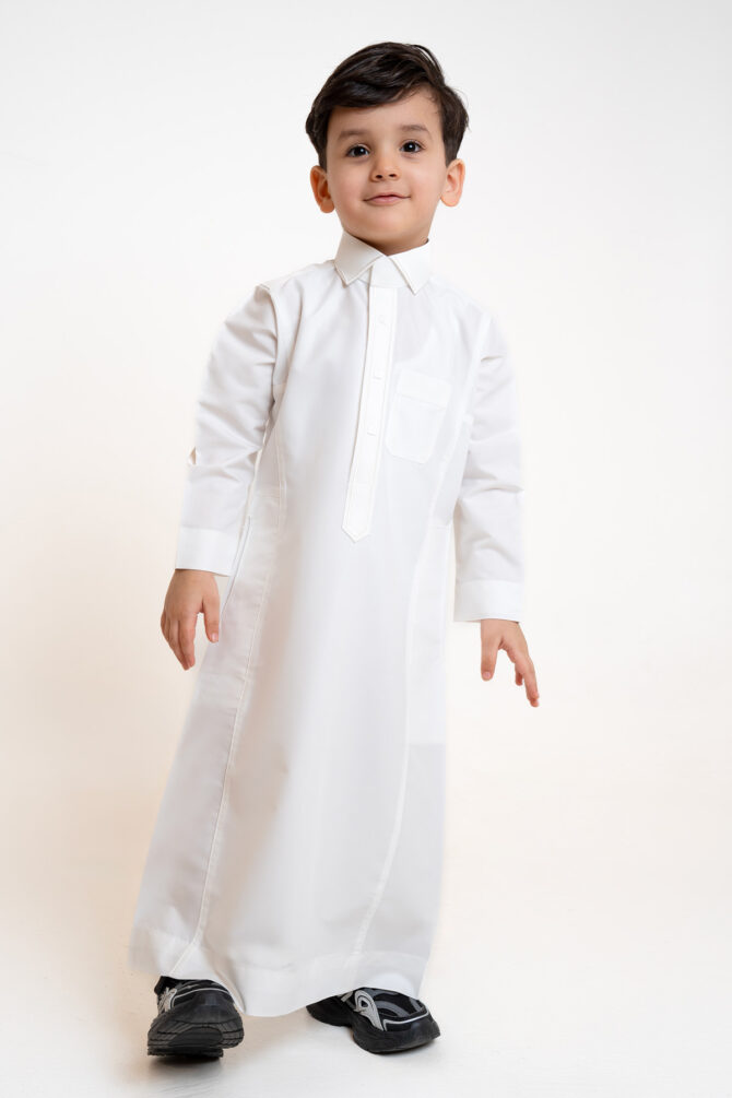 Al Shiaka Embroidered Thobe – Creamy for kids - Image 4