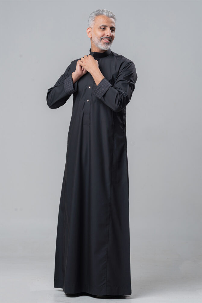 Al Shiaka men’s Trendy Thobe – Black - Image 3