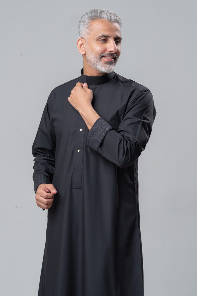 Al Shiaka men’s Trendy Thobe – Black - Image 4