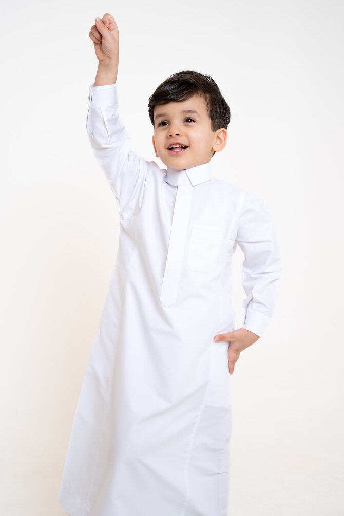 ⁦ثوب الشياكة التريندي ولادي المخطط الأبيض⁩ - الصورة ⁦4⁩