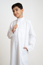 Al Shiaka Embroidered Thobe – White for youth - Image 4
