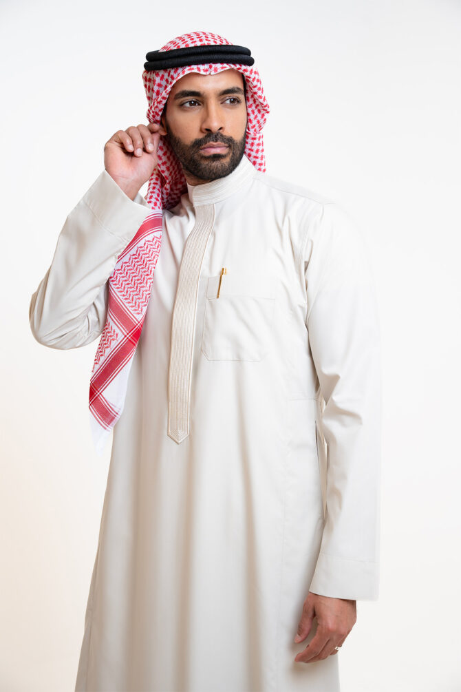 ⁦ثوب زخرفات رجالي كريمي⁩ - الصورة ⁦4⁩