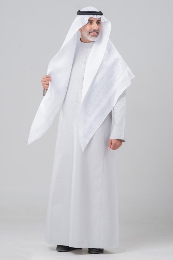 Men’s embroidered thobe - Light gray - Image 6