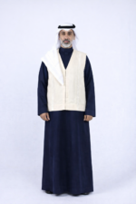 سديري الشياكة الرجالي المطرّز, كريمي