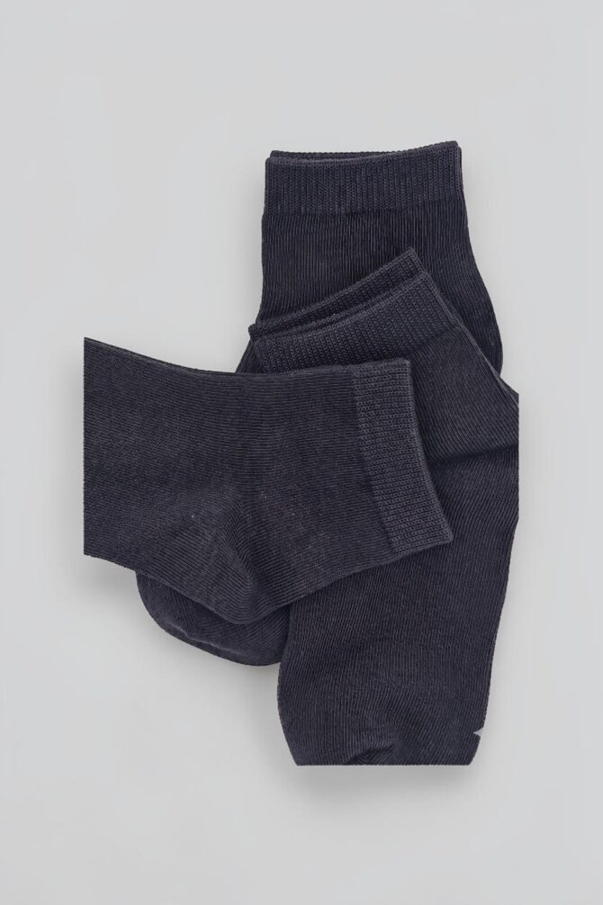 3 Pair Pack Boys Signature Ankle Socks – Black - Image 2