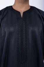 Elegant Black Men's Jalabiya with Embroidered Detail - Image 2